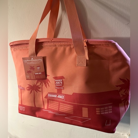 Trader Joe’s Peach Insulated Cooler Bag Limited Edition - Picture 3 of 4